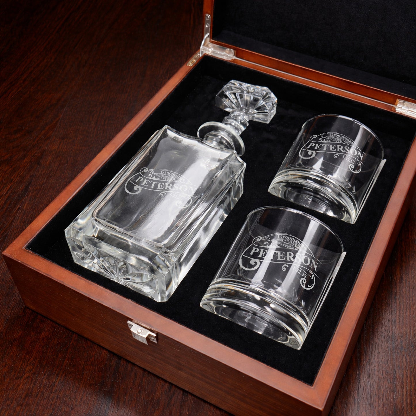 Groomsmen Personalized Classic Whiskey Decanter with Glasses Gift Set