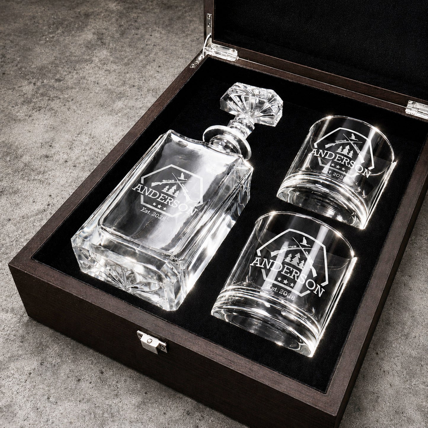Hunting Personalized Classic Whiskey Decanter with Glasses Gift Set