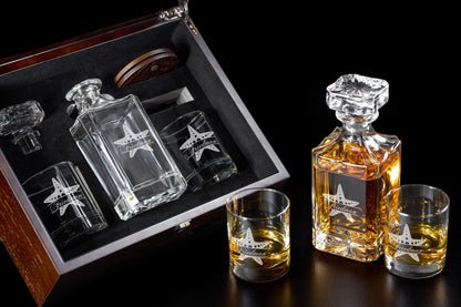 Starfish Personalized Classic Whiskey Decanter with Glasses Gift Set