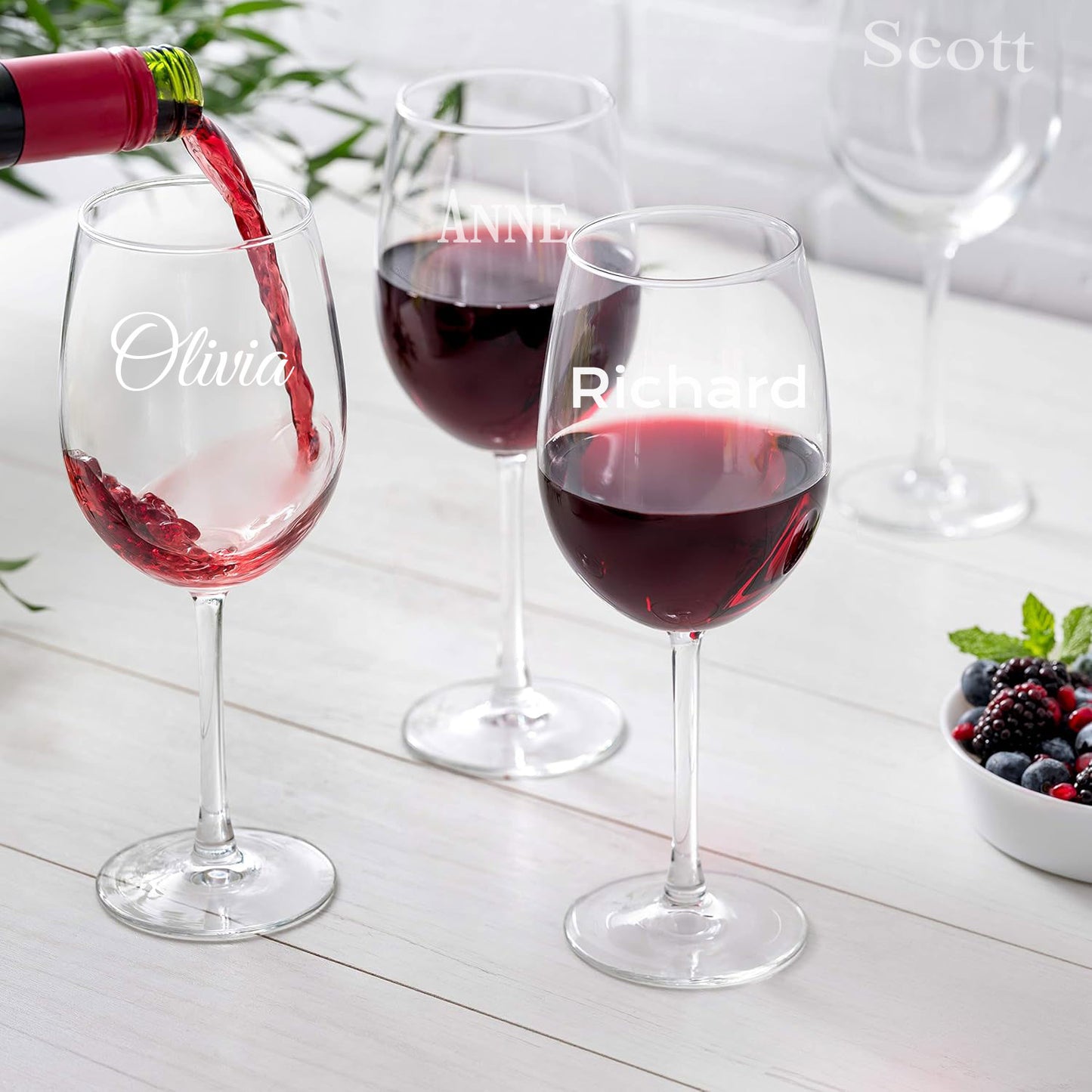 Personalized 18 oz Wine Glass